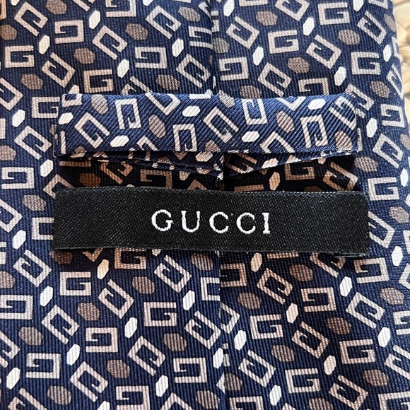 GUCCI Classic Designer Logo Tie 100% Silk Made in Italy - Picture 1 of 6